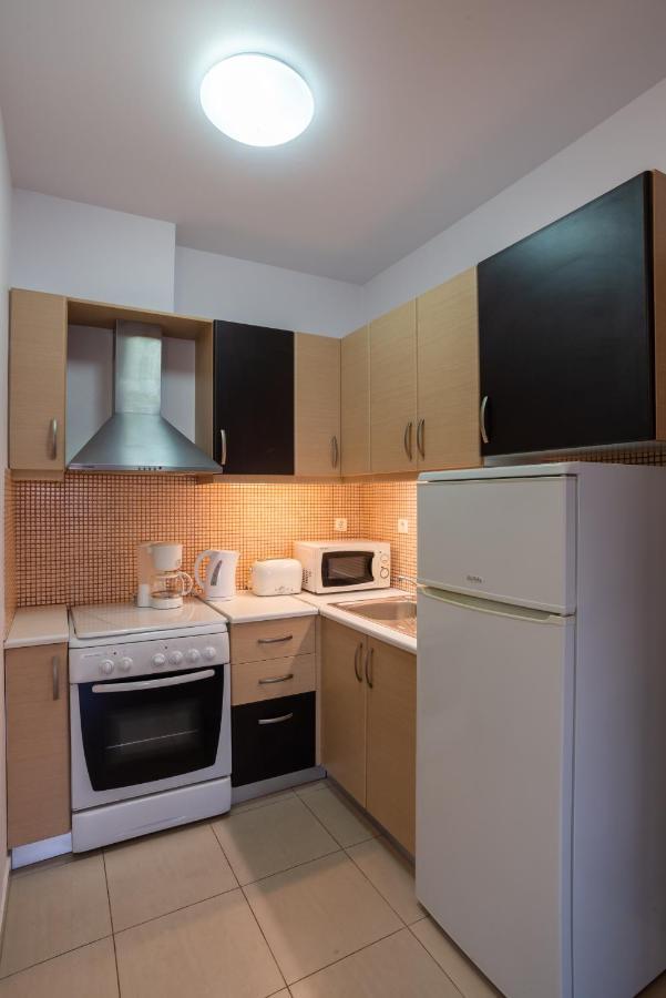 Caravella Luxury Apartments Палеохора Экстерьер фото