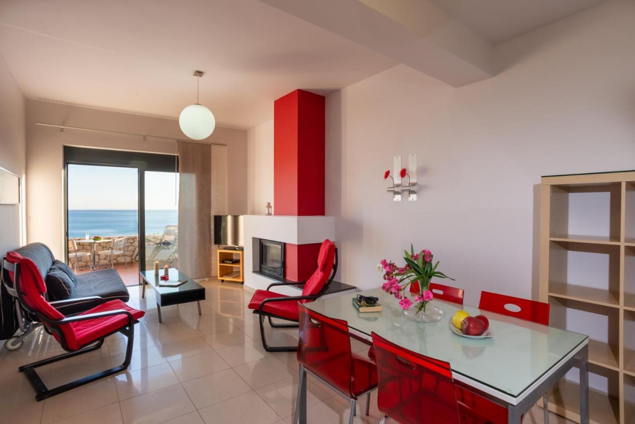 Caravella Luxury Apartments Палеохора Экстерьер фото