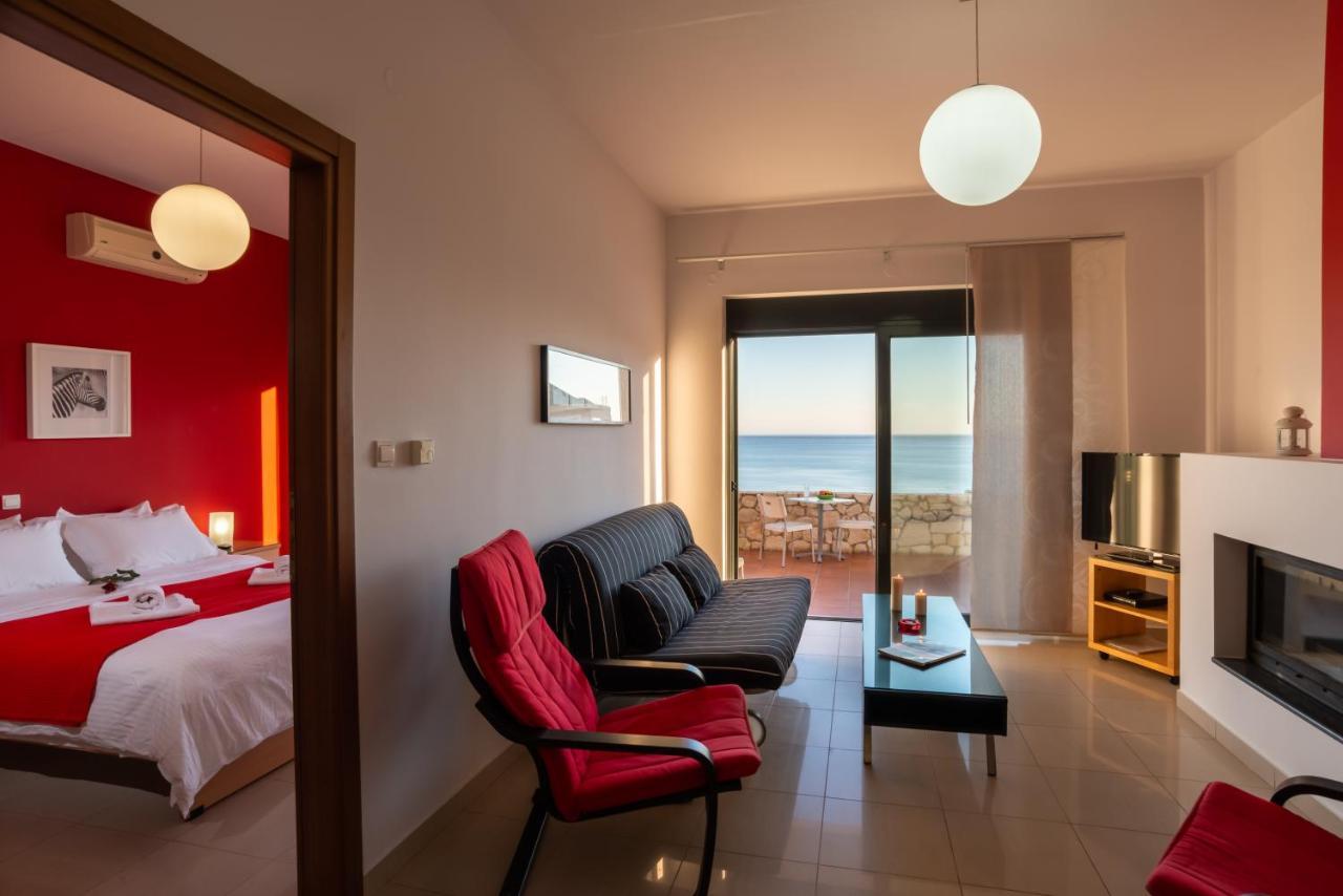 Caravella Luxury Apartments Палеохора Экстерьер фото