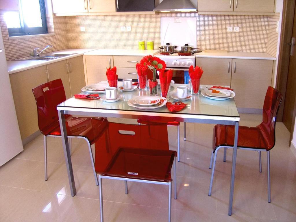 Caravella Luxury Apartments Палеохора Экстерьер фото
