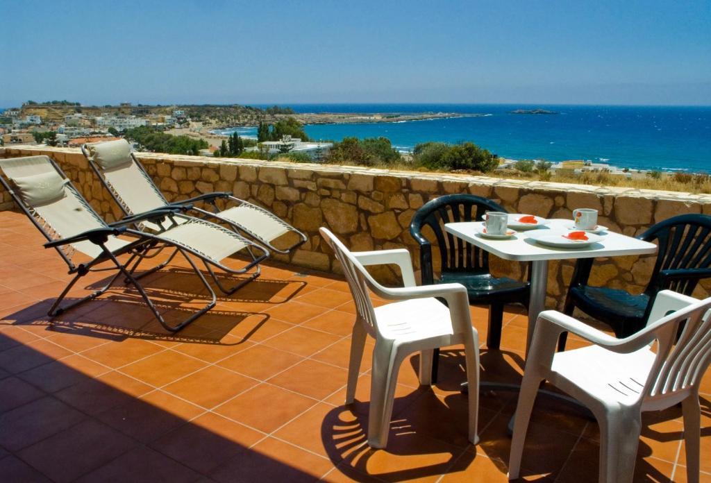 Caravella Luxury Apartments Палеохора Экстерьер фото