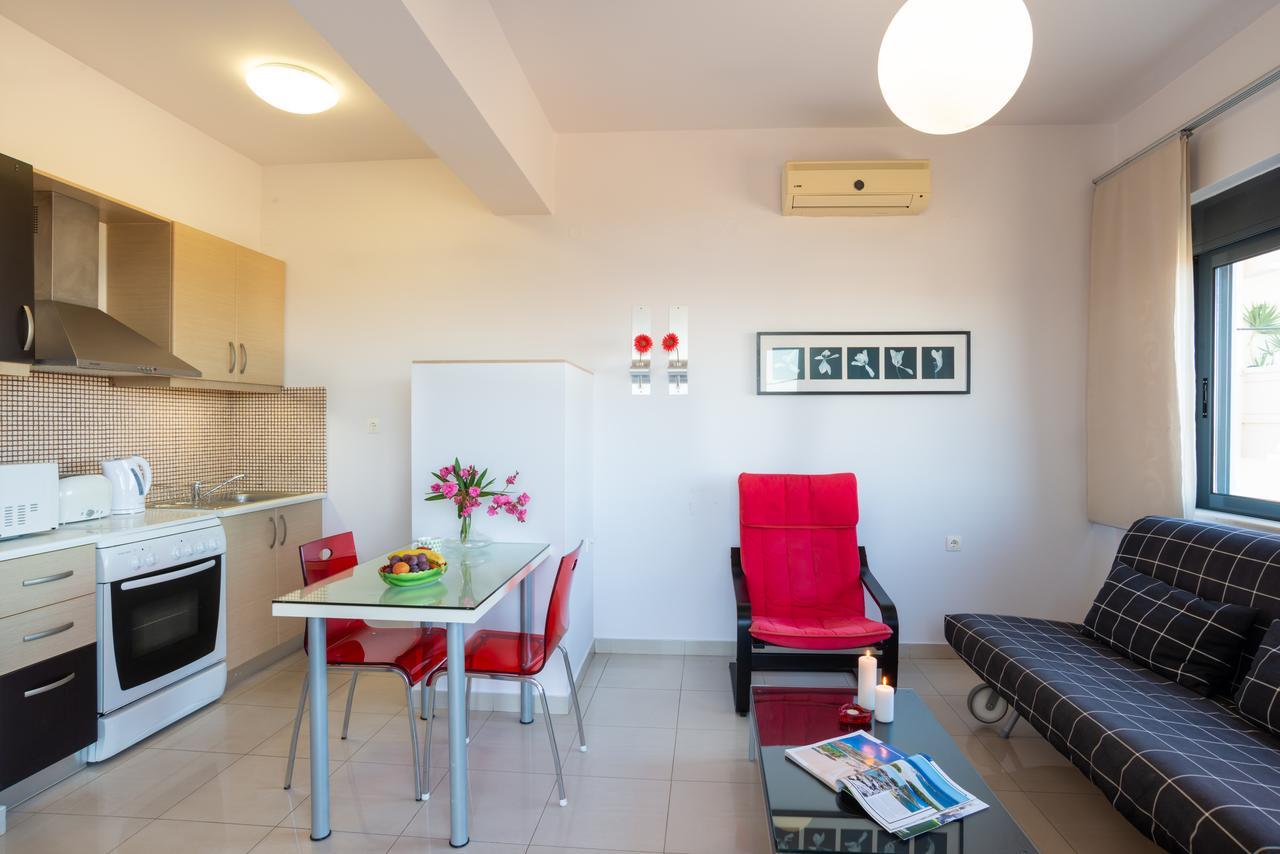 Caravella Luxury Apartments Палеохора Экстерьер фото
