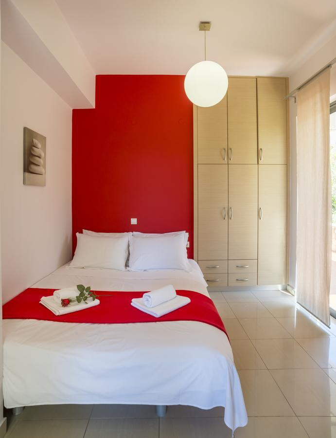 Caravella Luxury Apartments Палеохора Экстерьер фото
