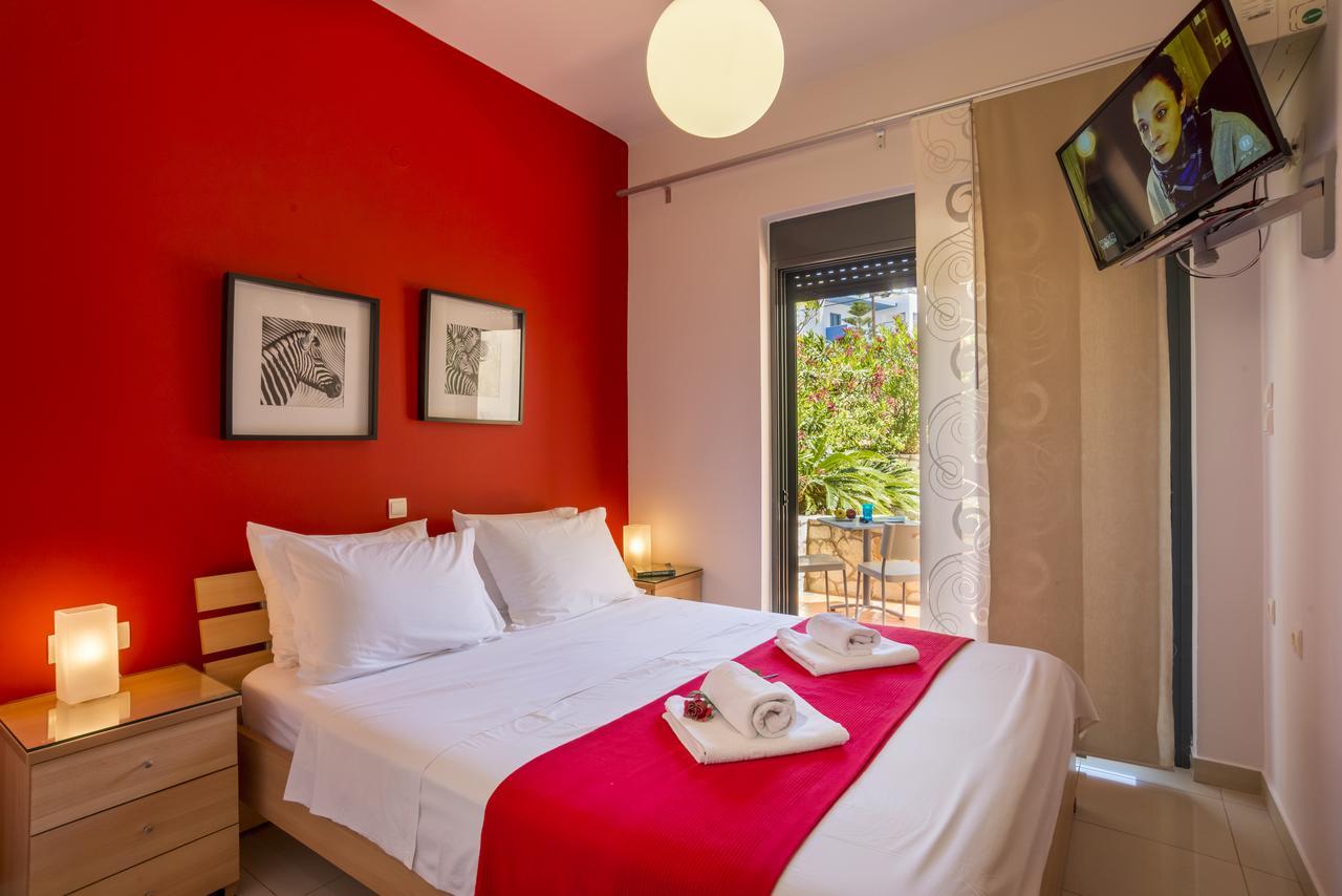 Caravella Luxury Apartments Палеохора Экстерьер фото